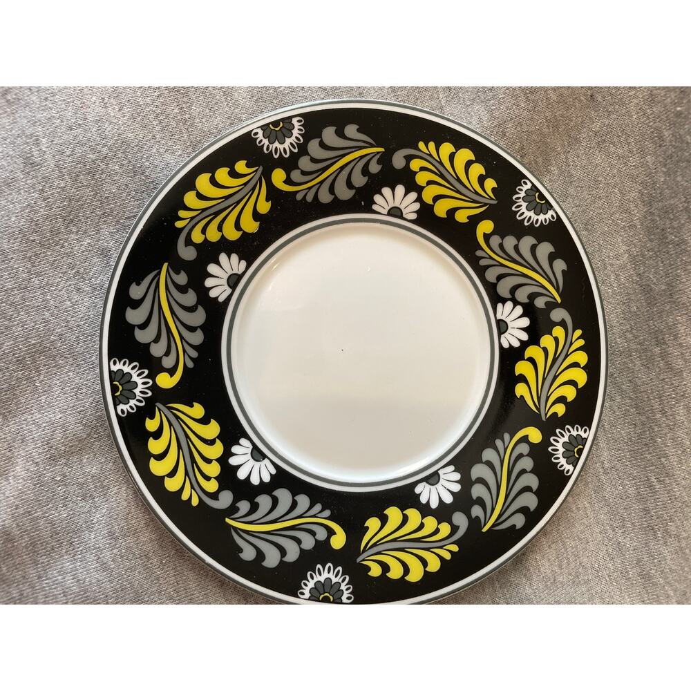 Rare Vera Bradley Baroque Plate.